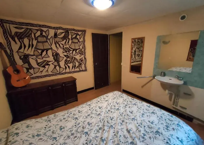 Quarto em Acomodações Particulares Ambiance Bar Argenteuil